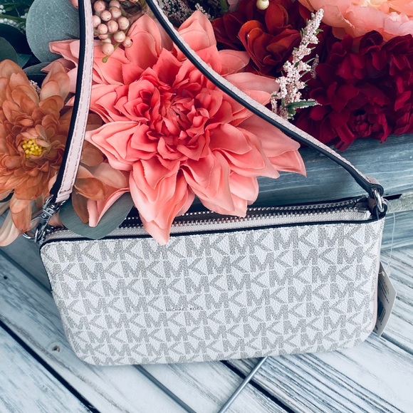 Michael Kors Wristlet - Picture 2 of 7